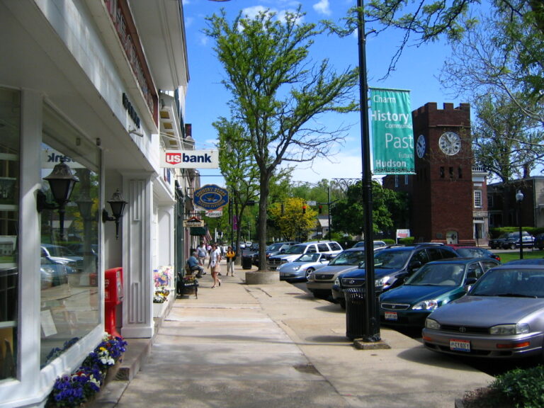 Hudson, OH main street, homes for sale, sell Hudson home, Tia Lentini Realtor Tia Lentini Realtor in Stow, Hudson, Cuyahoga Falls, Kent, Akron, Canton, and Northeast Ohio.